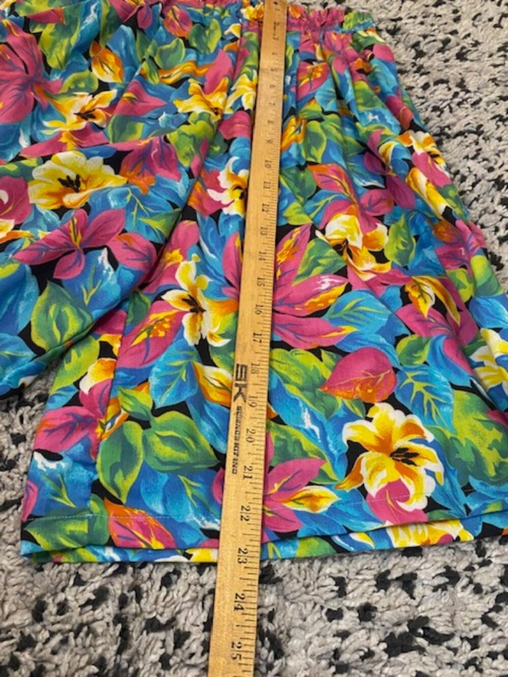 VTG 80's retro shorts and Shirt Set Floral loud colours. Marsh Mallow Med baggy - Picture 15 of 16